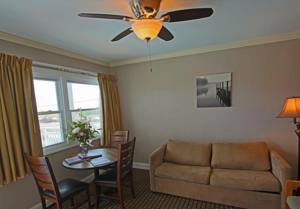 Colton Court Motor Inn Кейп Мей Екстериор снимка